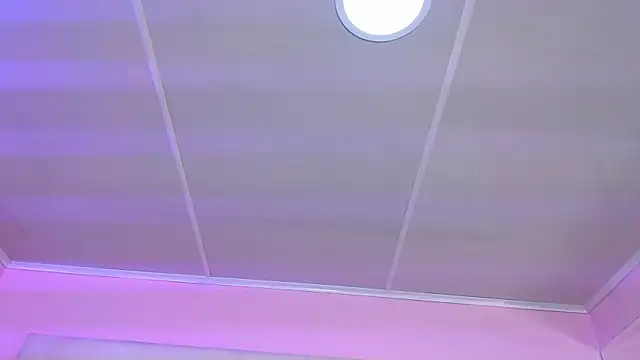 Snapshot of Miaa_Smithh__ chatting on 10-27-25, 12:28 Miaa Smithh online show from 10-27-25, 12:28