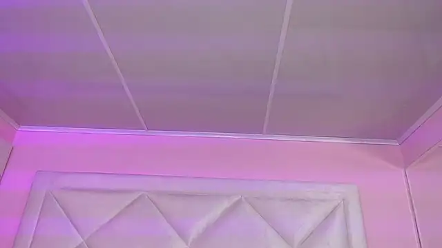 Snapshot of Miaa_Smithh__ chatting on 10-25-25, 12:28 Miaa Smithh online show from 10-25-25, 12:28