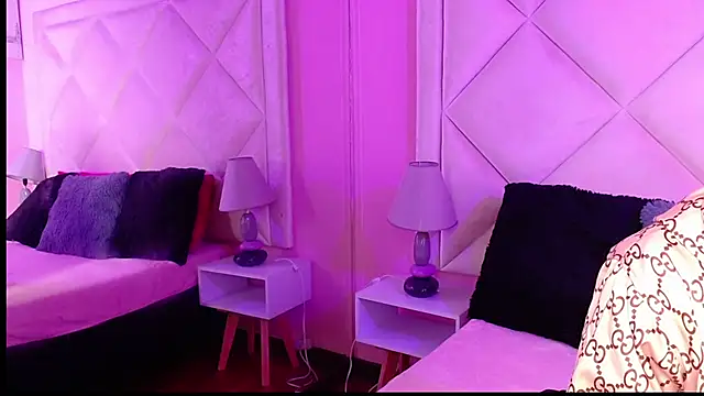 Snapshot of Miaa_Smithh__ chatting on 11-29-25, 11:10 Miaa Smithh online show from 11-29-25, 11:10