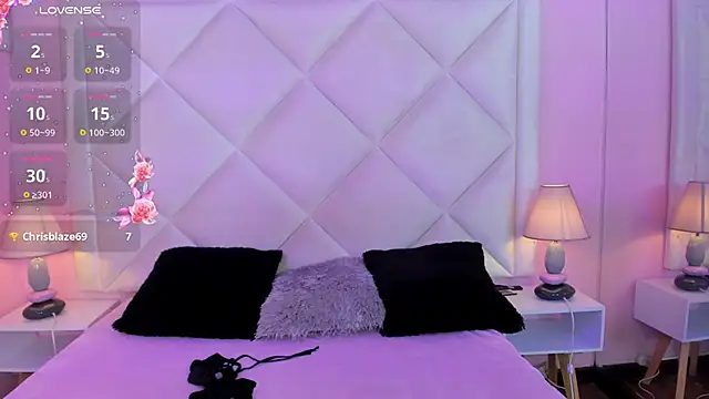 Miaa Smithh   online show from 03-10-26, 11:36