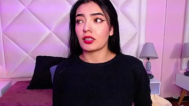 Snapshot of Miaa_Smithh__ chatting on 11-11-25, 12:33 Miaa Smithh online show from 11-11-25, 12:33