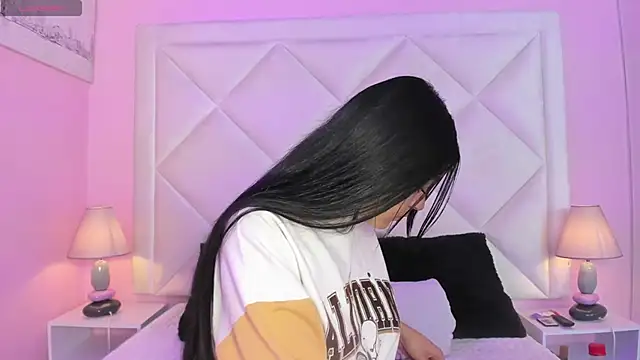 Miaa Smithh   online show from 03-16-26, 11:36