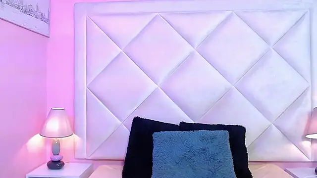 Snapshot of Miaa_Smithh__ chatting on 11-07-25, 01:37 Miaa Smithh online show from 11-07-25, 01:37