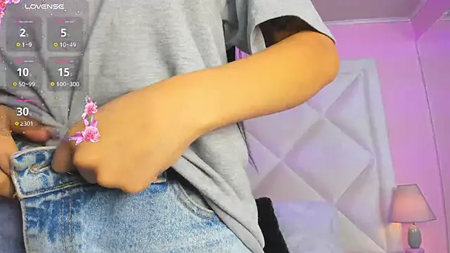 Snapshot of Miaa_Smithh__ chatting on 02-19-26, 11:07 Miaa Smithh online show from 02-19-26, 11:07