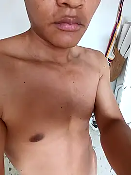 nativohot7 online show from 09-29-25, 02:01