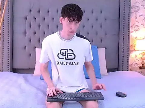 Luke Carter online show from 09-24-25, 01:06