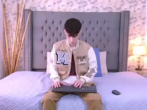 Luke Carter online show from 09-22-25, 01:06