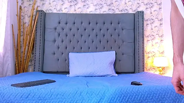 Luke Carter online show from 11-24-25, 01:11