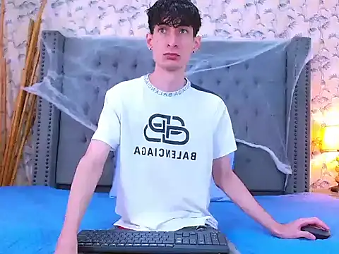 Luke Carter online show from 10-25-25, 01:01