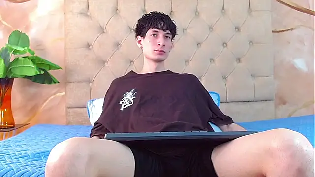 Snapshot of Luke_Carter chatting on 06-01-26, 01:33 Luke Carter online show from 06-01-26, 01:33