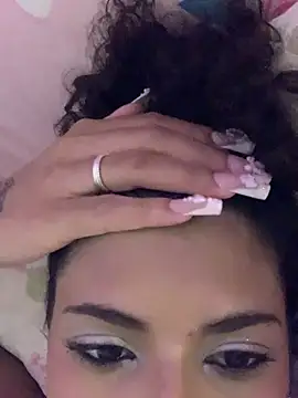 Snapshot of luluzinhax chatting on 02-10-26, 01:59 luluzinhax online show from 02-10-26, 01:59