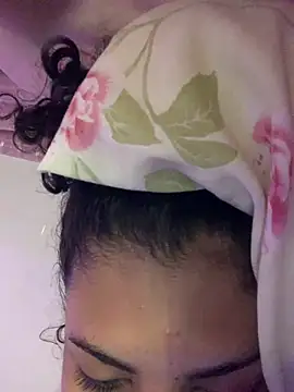 Snapshot of luluzinhax chatting on 02-11-26, 06:30 luluzinhax online show from 02-11-26, 06:30