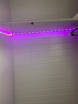 Snapshot of luluzinhax chatting on 02-14-26, 02:45 luluzinhax online show from 02-14-26, 02:45