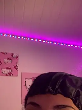 Snapshot of luluzinhax chatting on 02-05-26, 01:07 luluzinhax online show from 02-05-26, 01:07