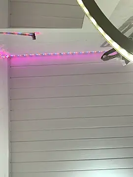 Snapshot of luluzinhax chatting on 01-16-26, 05:22 luluzinhax online show from 01-16-26, 05:22