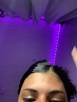 luluzinhax online show from 12-19-25, 01:31