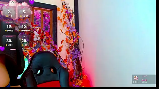 Cristal Villael online show from 11-04-25, 03:10