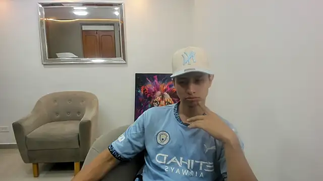 Snapshot of andre_blow chatting on 10-24-25, 02:16 andre blow online show from 10-24-25, 02:16