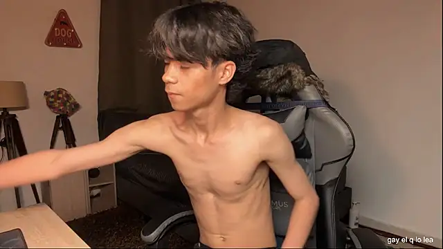 Snapshot of OopsAgain_ chatting on 02-24-26, 11:27 OopsAgain online show from 02-24-26, 11:27