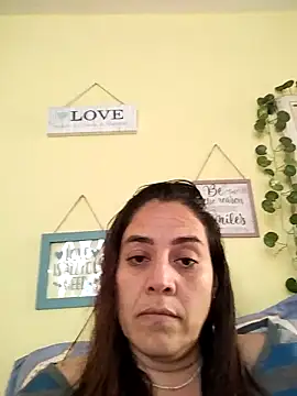 Snapshot of denissebombon chatting on 02-08-26, 08:50 denissebombon online show from 02-08-26, 08:50