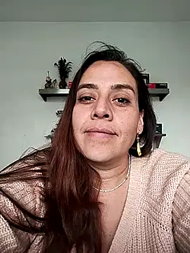 Snapshot of denissebombon chatting on 02-05-26, 11:22 denissebombon online show from 02-05-26, 11:22