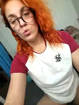 Snapshot of _Pipi_ chatting on 04-22-26, 11:55 Pipi online show from 04-22-26, 11:55