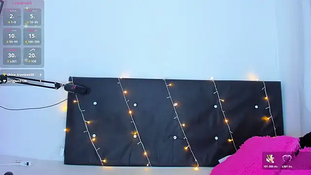 Danaa moore  online show from 11-11-25, 10:15