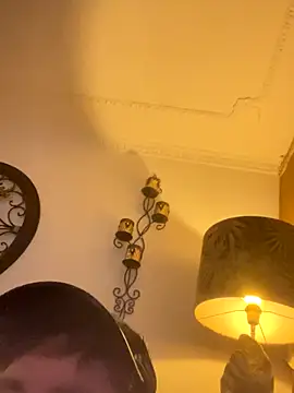 Snapshot of MrScrr chatting on 09-30-25, 09:43 MrScrr online show from 09-30-25, 09:43