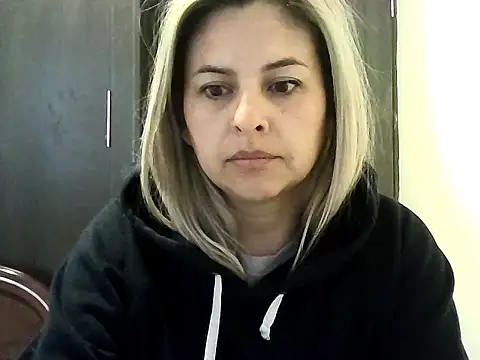Valery  Rouse  online show from 10-19-25, 02:20