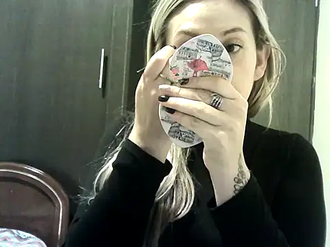 Valery  Rouse  online show from 11-03-25, 03:56