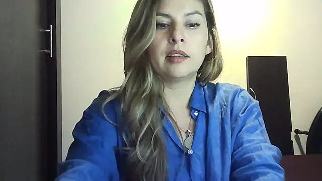 Valery  Rouse  online show from 03-26-26, 04:00