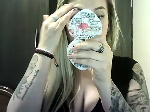 Valery  Rouse  online show from 11-13-25, 02:48