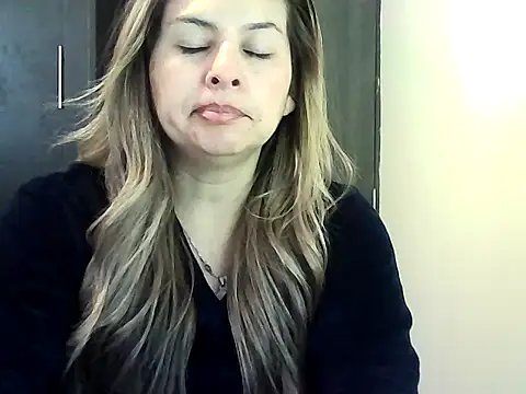 Valery  Rouse  online show from 03-06-26, 02:12