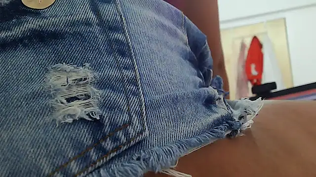 Snapshot of SecretBrunette chatting on 01-07-26, 06:07 SecretBrunette online show from 01-07-26, 06:07