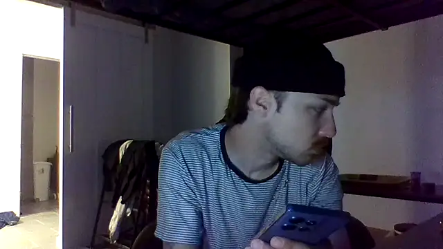 Snapshot of Jbenz420 chatting on 06-25-26, 05:07 Jbenz420 online show from 06-25-26, 05:07