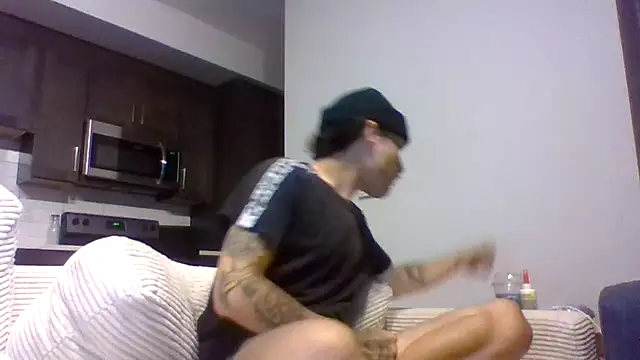 Snapshot of Jbenz420 chatting on 07-31-26, 10:29 Jbenz420 online show from 07-31-26, 10:29