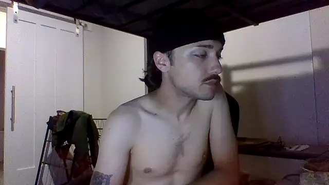 Snapshot of Jbenz420 chatting on 07-08-26, 04:35 Jbenz420 online show from 07-08-26, 04:35