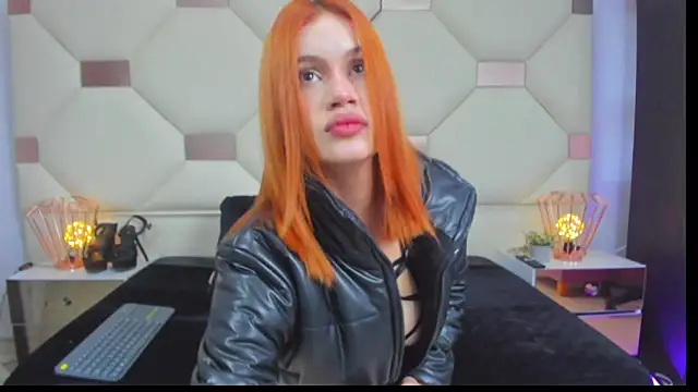 Marilyn scott online show from 12-05-25, 01:43