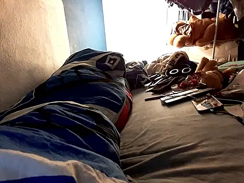 Snapshot of GeilerHSVFAN1989 chatting on 01-18-26, 05:22 GeilerHSVFAN1989 online show from 01-18-26, 05:22