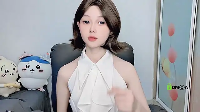 Snapshot of gummy-candy chatting on 10-19-25, 02:25 gummy-candy online show from 10-19-25, 02:25