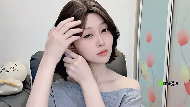 Snapshot of gummy-candy chatting on 10-16-25, 01:58 gummy-candy online show from 10-16-25, 01:58