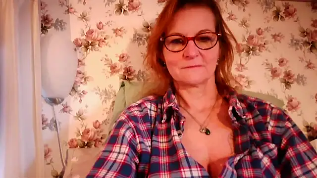 Snapshot of Valinella chatting on 02-15-26, 07:51 Valinella online show from 02-15-26, 07:51