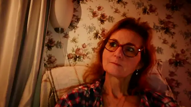 Snapshot of Valinella chatting on 02-24-26, 08:21 Valinella online show from 02-24-26, 08:21