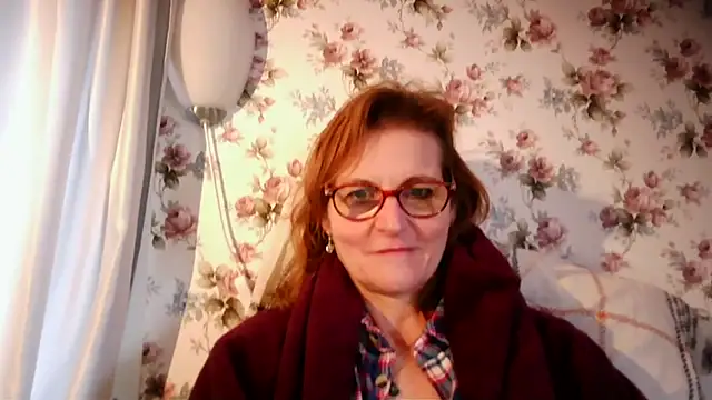 Snapshot of Valinella chatting on 02-24-26, 08:15 Valinella online show from 02-24-26, 08:15