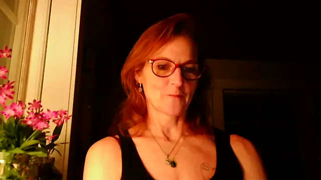 Snapshot of Valinella chatting on 02-13-26, 07:58 Valinella online show from 02-13-26, 07:58