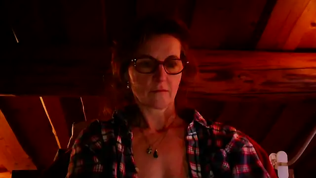 Snapshot of Valinella chatting on 03-03-26, 06:31 Valinella online show from 03-03-26, 06:31