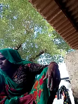 Snapshot of Hot-honi chatting on 09-10-25, 02:43 Hot-honi online show from 09-10-25, 02:43