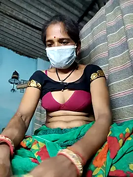 Snapshot of Hot-honi chatting on 10-05-25, 12:23 Hot-honi online show from 10-05-25, 12:23