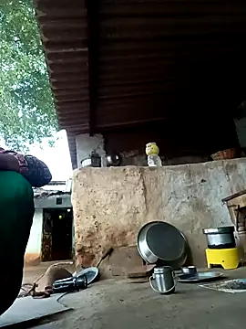 Snapshot of Hot-honi chatting on 09-18-25, 12:57 Hot-honi online show from 09-18-25, 12:57