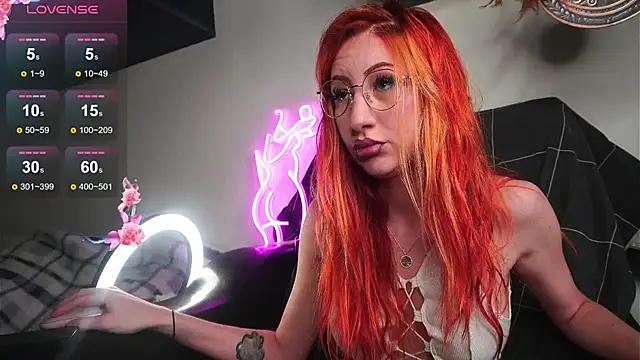 DaddysLittleSlutfox online show from 10-21-25, 01:21